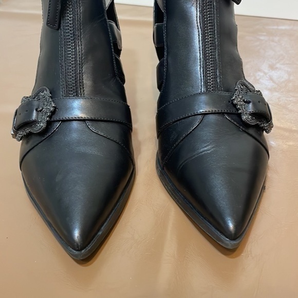 Nine West ankle Boots leather black NWCarrillo shoe zip  Nine West ankle Boots leather motorcycle black NWCarrillo shoe zip boot Size 8M